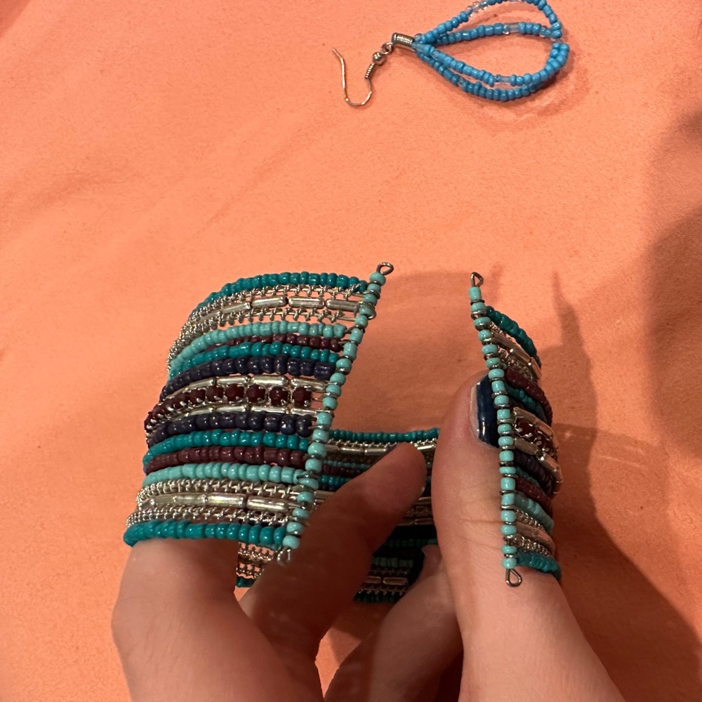 Jewelry - Picture 2 of 3